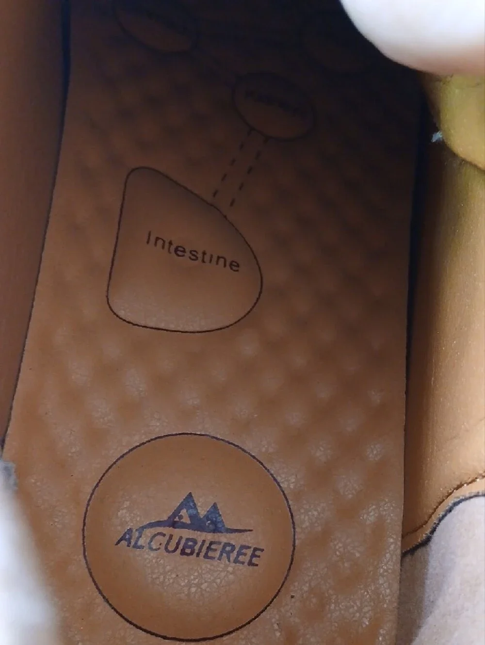Alcubieree comfortable men